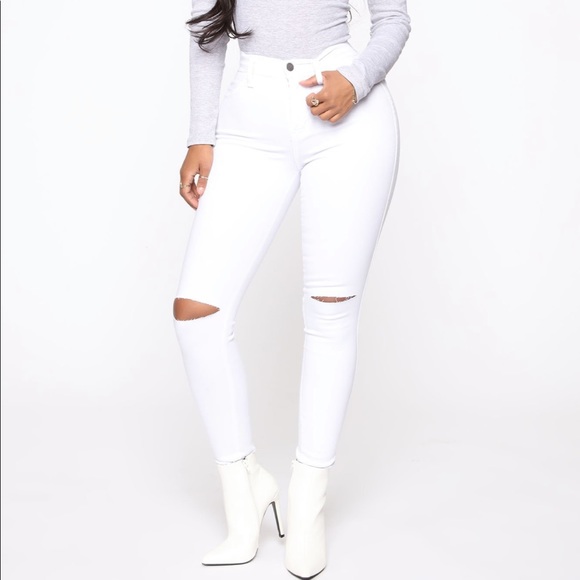 Fashion Nova Denim - NWT Fashion Nova White Midrise Skinny Jeans